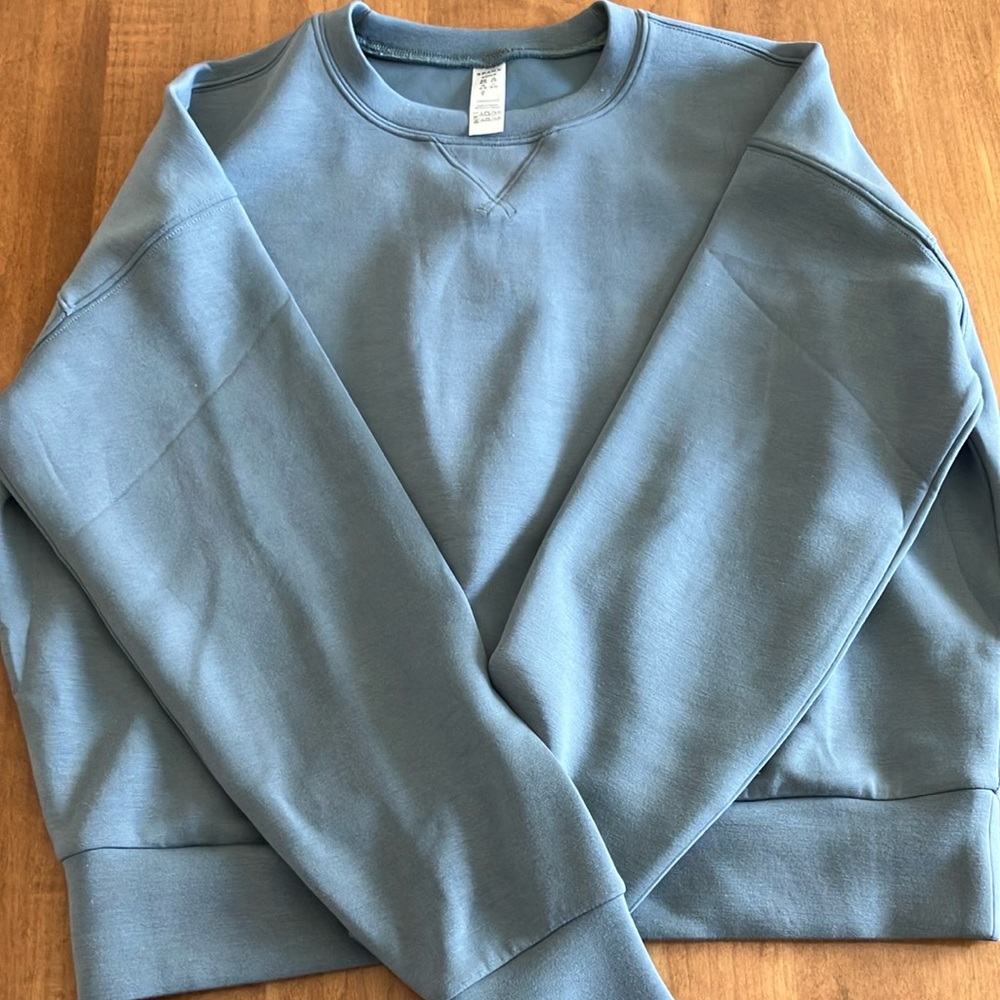 Spanx Women’s AirEssentials Crew Small Like New